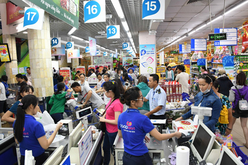 Siêu thị Co.opmart Tân Thành khai trương tặng Iphone X