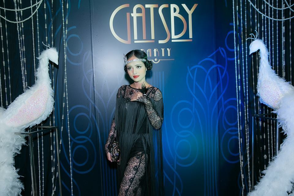 Diễn viên Thanh Trúc gợi cảm với váy ren xuyên thấu