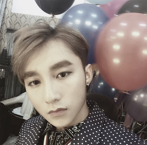 Toc nhuom mau nau khoi