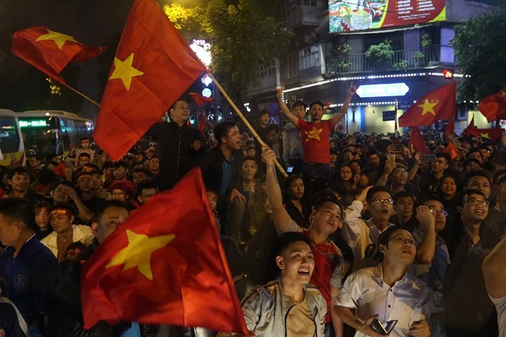 Xử nghiêm đua xe sau chiến thắng của U23 Việt Nam