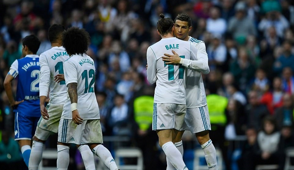 Ronaldo và Bale thi nhau lập cú đúp, Real thắng