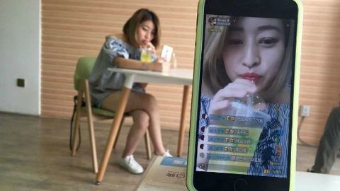 Xu hướng kiếm tiền online bằng cách livestream