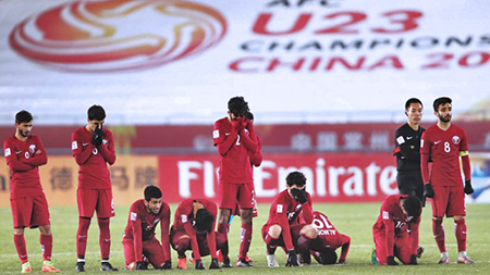 Cầu thủ Qatar bần thần nhận sai lầm, lý giải thua Việt Nam