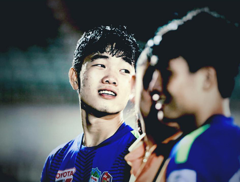 Xuân Trường: Cầu thủ đẹp trai, giỏi tiếng Anh khiến chị em đổ gục