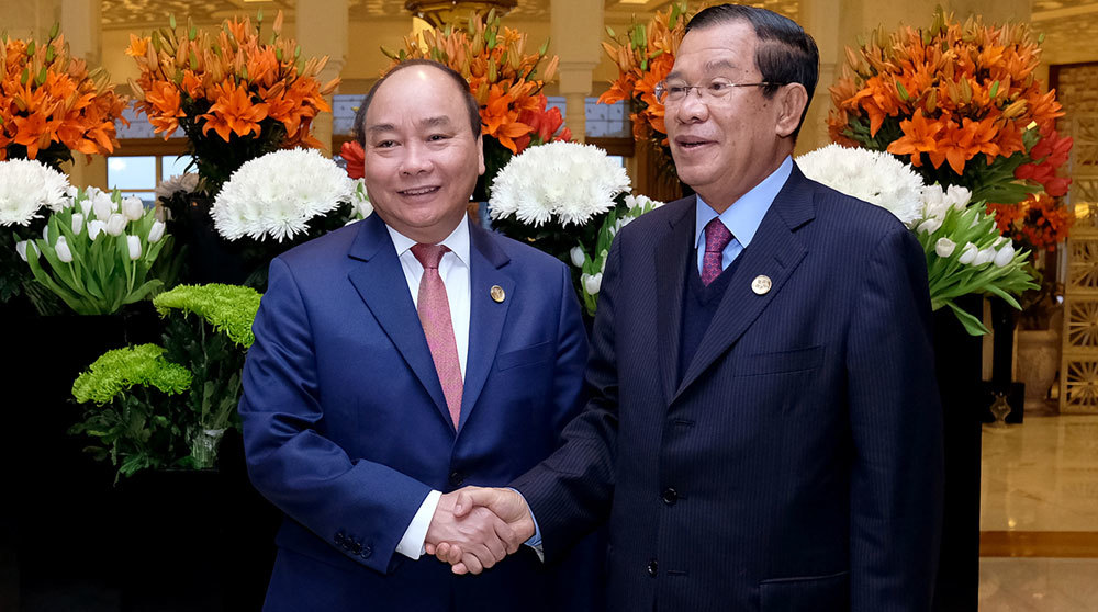 Thủ tướng gặp Thủ tướng Campuchia, Tổng thống Indonesia