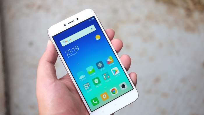 Mở hộp Xiaomi Redmi 5A: Mẫu smartphone rẻ nhất thị trường Việt Nam