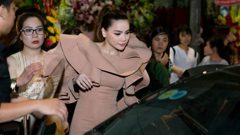 Hồ Ngọc Hà lái xe 7 tỷ đến chúc mừng Nhật Kim Anh