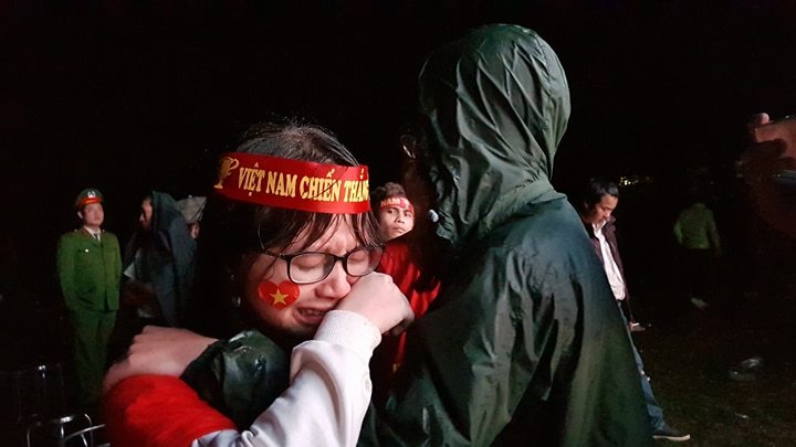 Cổ động viên thẫn thờ