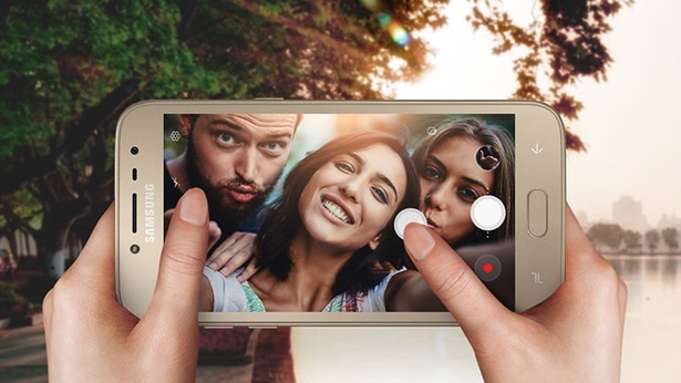 Galaxy J2 Pro - smartphone selfie độc đáo cho giới trẻ chơi Tết