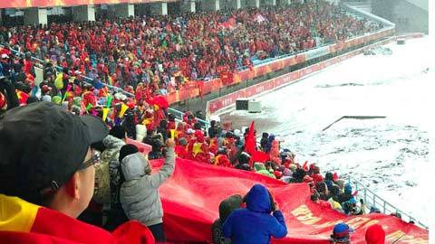 Sắc đỏ trong tuyết trắng trên SVĐ Thường Châu tiếp lửa U23 Việt Nam