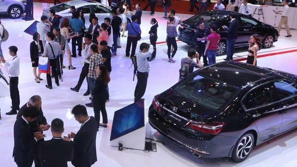 Nghịch cảnh thị trường ô tô đầu năm 2018