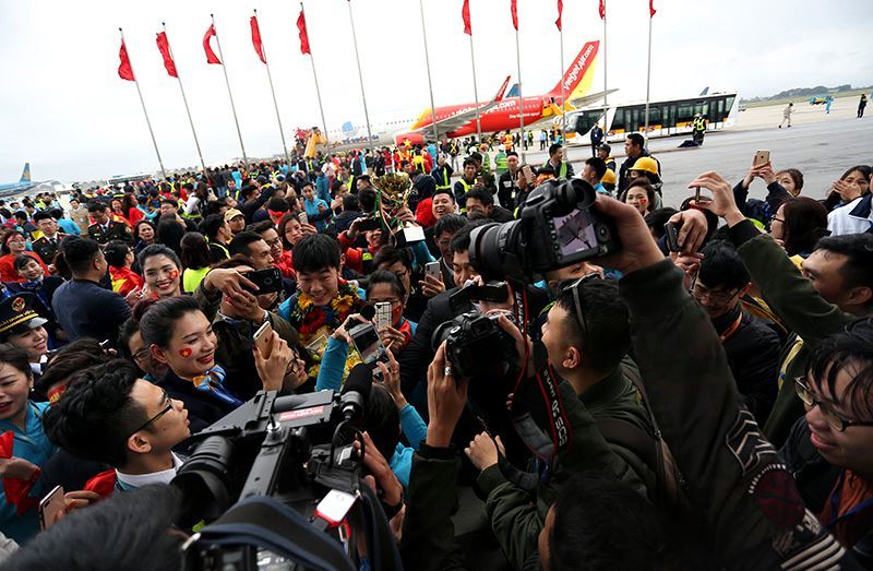 Xuân Trường choáng ngợp trước sự cuồng nhiệt của người hâm mộ