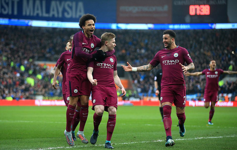 Đánh thần tốc, Man City thẳng tiến ở FA Cup