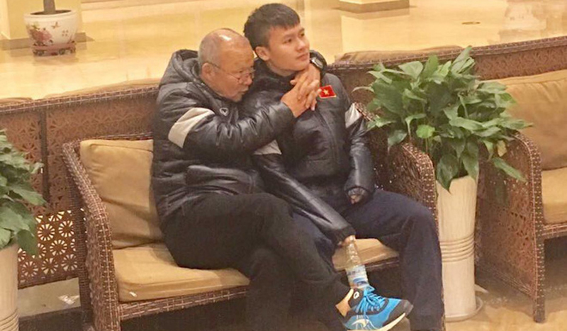 Biểu cảm đáng yêu của HLV Park Hang Seo làm fan 'điên đảo'