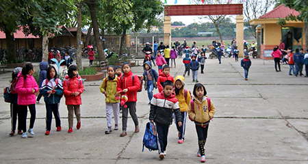 Sáng thứ 2 ở trường cấp 1 của Quang Hải