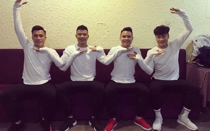 Clip: Thủ môn Tiến Dũng chia sẻ bí mật về các cầu thủ U23 Việt Nam