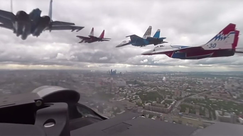 Tiêm kích Nga xua máy bay do thám Mỹ trên Biển Đen