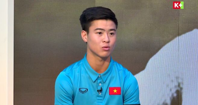 Duy Mạnh lần đầu tiết lộ hành động cắm lá Quốc kỳ trên tuyết