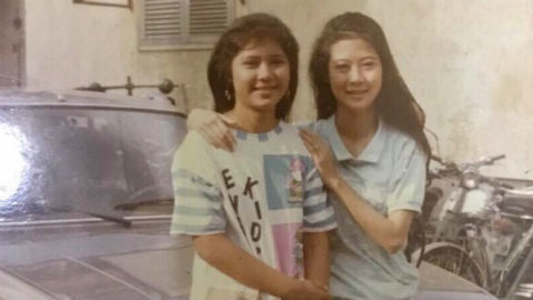 Vẻ đẹp hiếm thấy thủa 20 của Việt Trinh và Diễm Hương