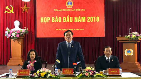 Tòa có quyền triệu tập cả kiểm sát viên, thẩm phán