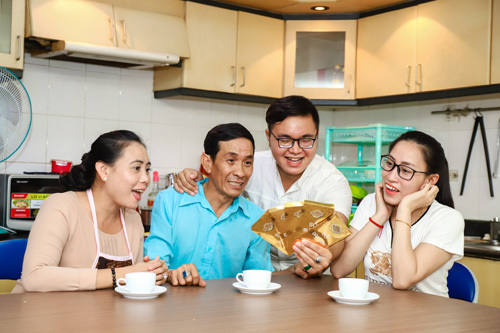 Lì xì Tết bằng vé số tự chọn Vietlott