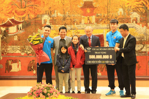 Chủ tịch Hà Nội gặp mặt, khen thưởng U23 Việt Nam