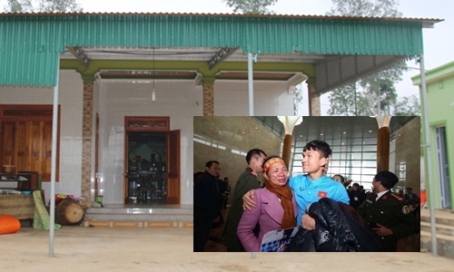 Xuân Mạnh U23 lặng người vì món quà 10 nghìn đồng mẹ tặng ở sân bay